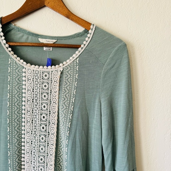 Tru Self | embroidered sage shirt bell sleeve - Picture 2 of 3